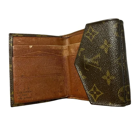 Louis Vuitton Authentic Tri-Fold Wallet - Picture 7 of 8